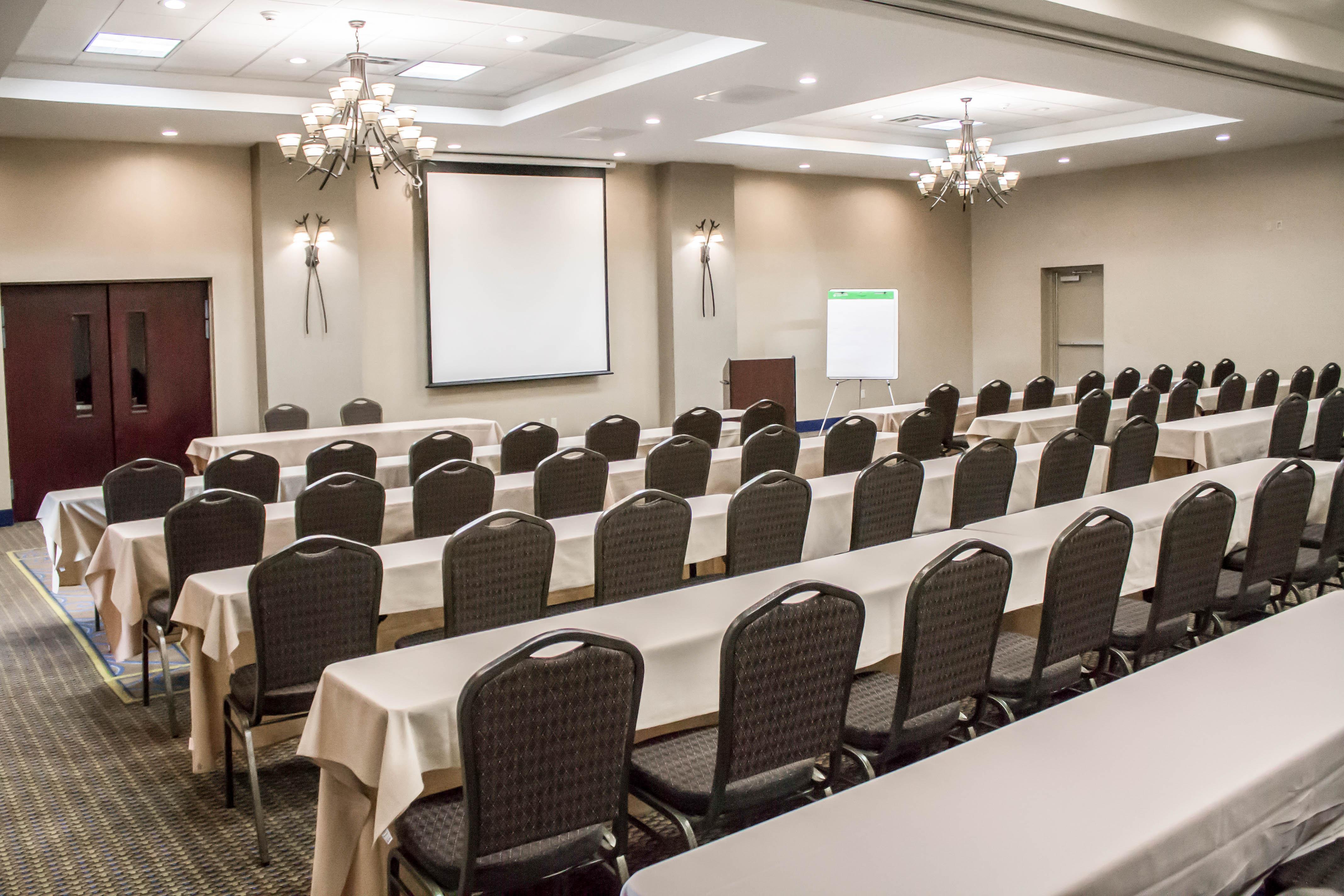 Holiday Inn Express & Suites - Albany Airport - Wolf Road By Ihg Zewnętrze zdjęcie