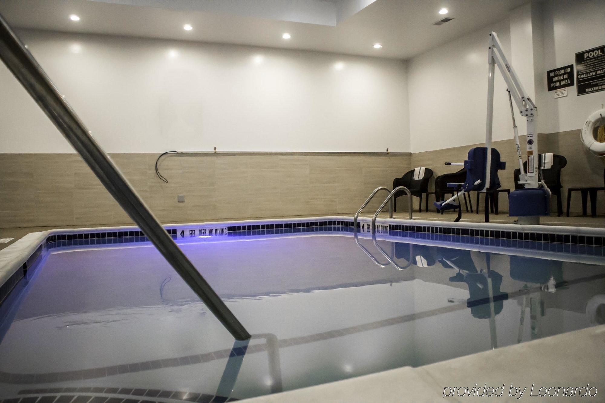 Holiday Inn Express & Suites - Albany Airport - Wolf Road By Ihg Zewnętrze zdjęcie